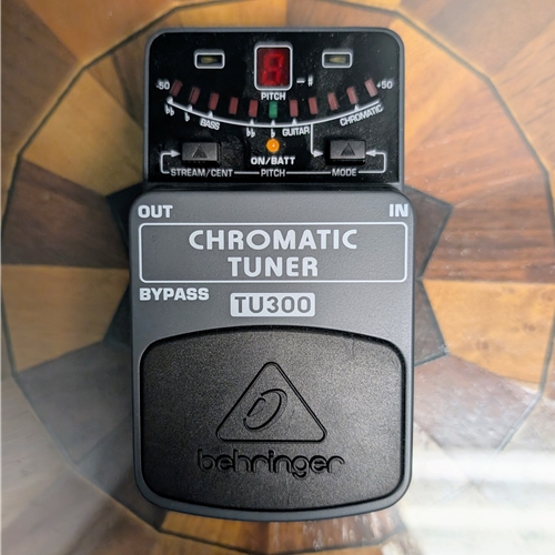 Used Behringer TU300 Chromatic Tuner Pedal