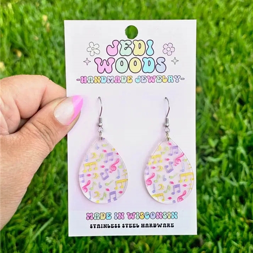 Jedi Woods JWTSWCMNE Teardrop Style Colorful Music Note Earrings