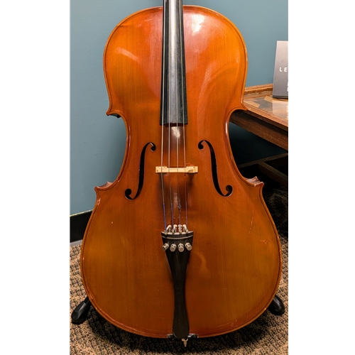 Used Schroetter 4/4 Cello Outfit