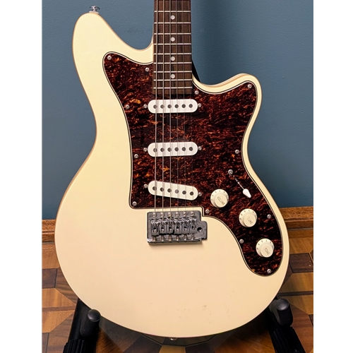 Used Ibanez Roadstar Electric Guitar, Made in China, Vintage White