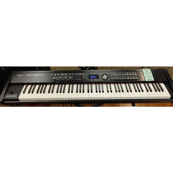 Used Roland RD700GX Digital Stage Piano